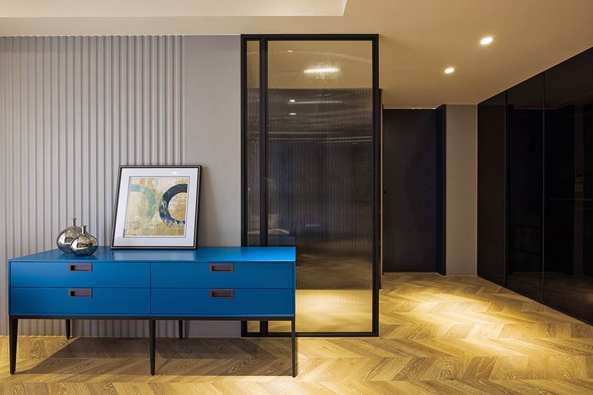 Dinh thự trang nhã của quý ông lịch lãm, mềm mại cổ điển nhưng vẫn rất gọn gàng, hiện đại-13