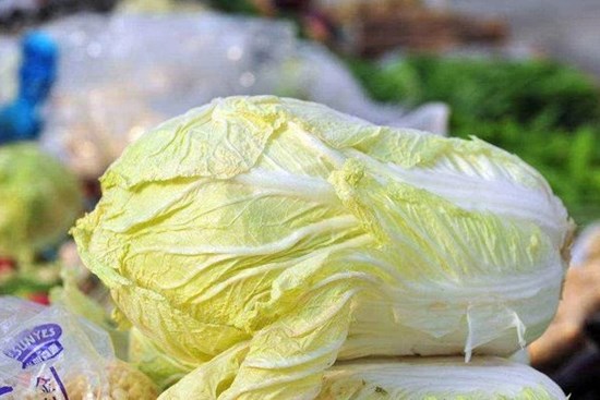 Đi mua rau cải tốt nhất đừng chọn 4 loại bất thường này vì có thể chứa formaldehyde, người trồng rau còn sợ không dám ăn