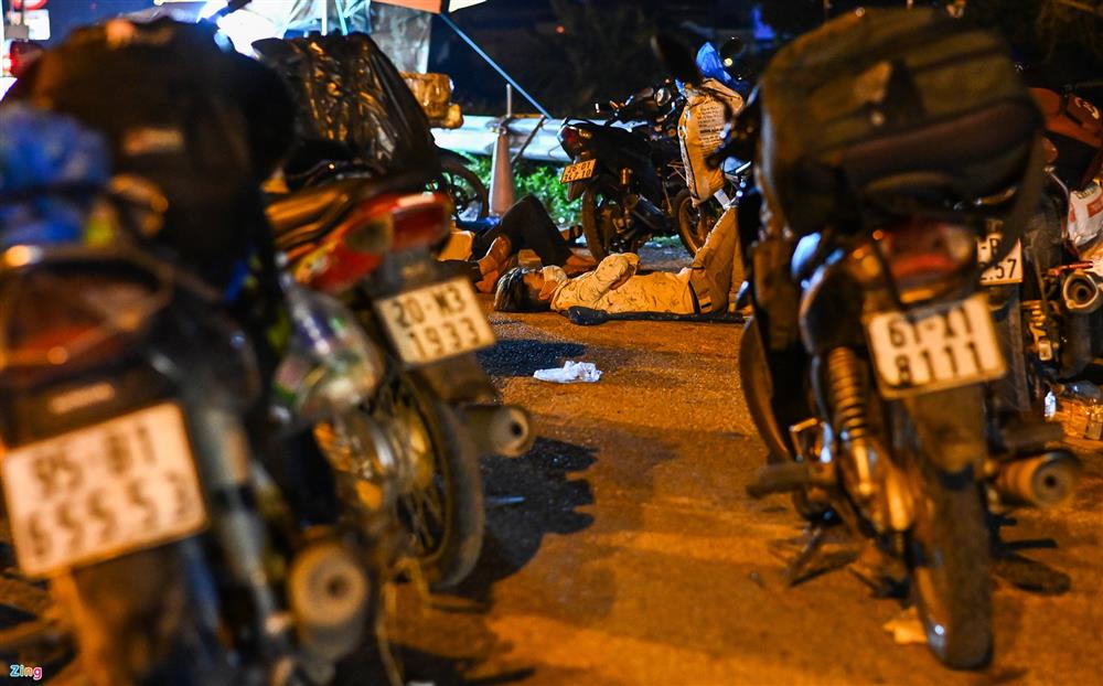 Những giấc ngủ trên đường hồi hương-7