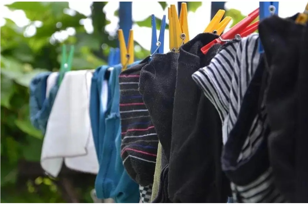 Giặt quần áo mặt trái có bảo vệ được máy giặt? Hóa ra sự thật là như thế này-1