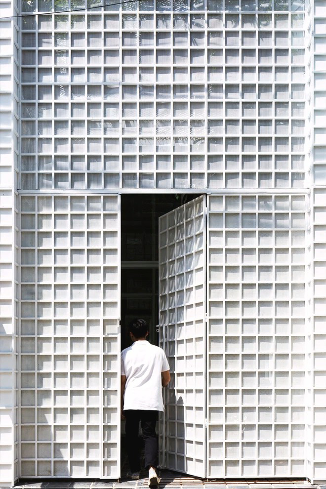 6 ngôi nhà Việt nhìn ngoài cứ ngỡ không có gì, bước vào mới bất ngờ với không gian và kiến trúc đỉnh cao-14