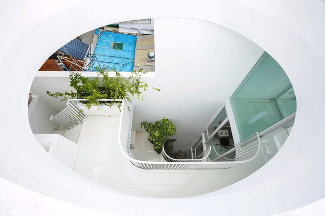 6 ngôi nhà Việt nhìn ngoài cứ ngỡ không có gì, bước vào mới bất ngờ với không gian và kiến trúc đỉnh cao-18