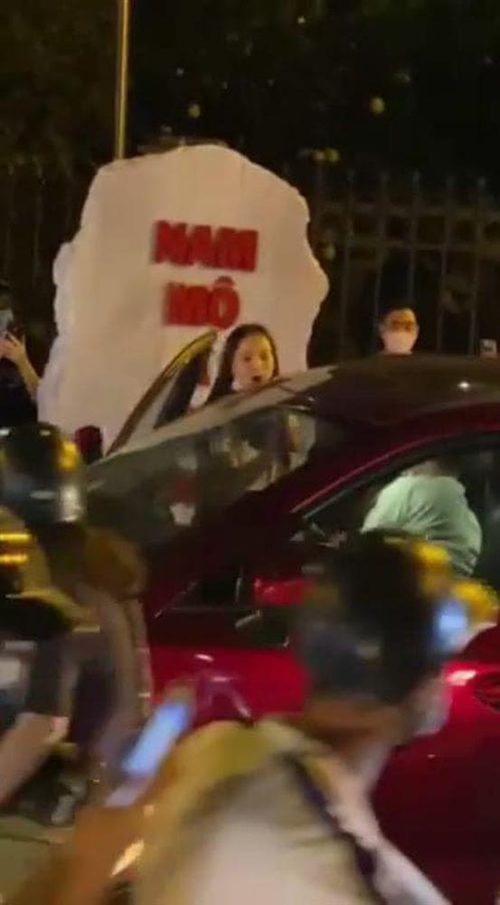 Vụ vợ đánh ghen, chồng ra sức bảo vệ nhân tình gây náo loạn Hồ Tây: Lãnh đạo Công an phường thông tin vụ việc-1