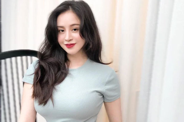 Bà Tưng nóng bỏng, bất ngờ tái xuất showbiz-7