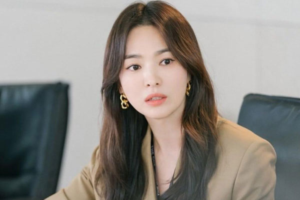 Có xinh đẹp đến mấy thì cũng xin Song Hye Kyo đừng diện màu son này!-8