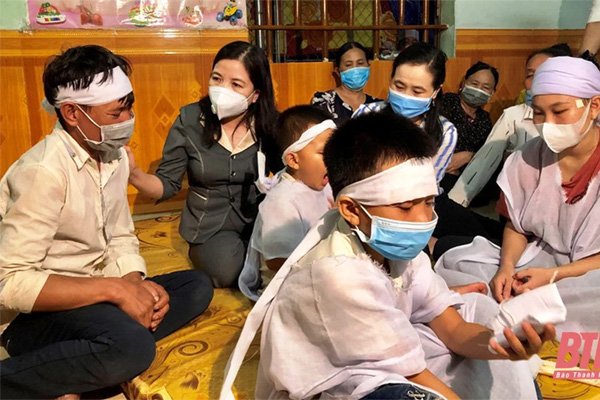 Hai mẹ con tử vong trên đường về quê: Chuyến hồi hương đau đớn với 2 hũ tro cốt-4