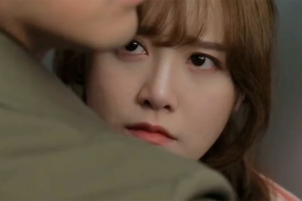 Tình cũ của bạn trai thách thức giới hạn chịu đựng trong tôi-2