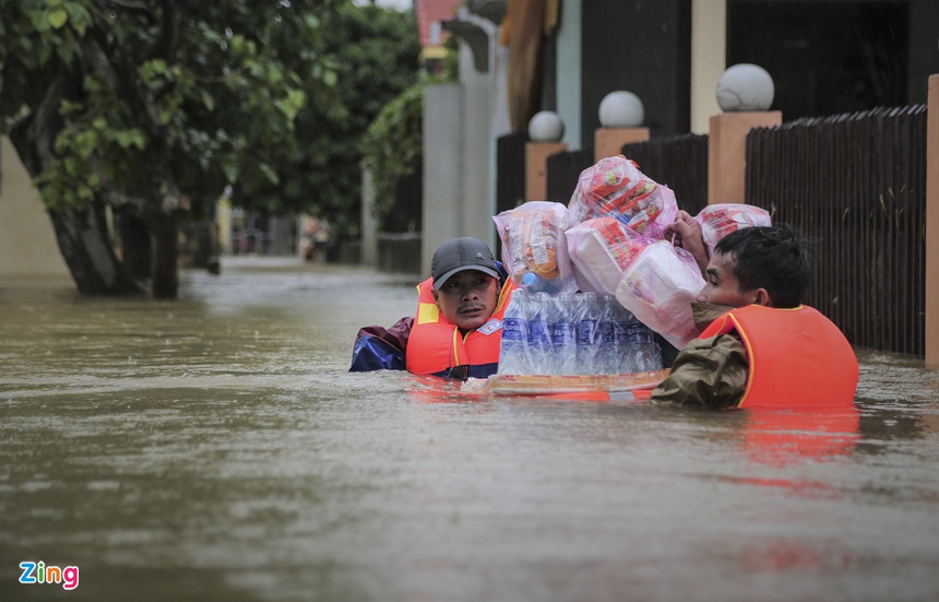 Các tỉnh hỗ trợ Bộ Công an làm rõ việc vợ chồng Thủy Tiên làm từ thiện-3