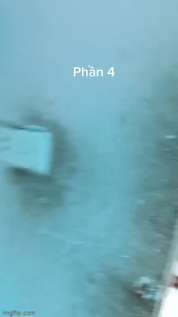 Kinh hoàng cảnh người đàn ông xông vào nhà dân lấy dao chém CSGT để tẩu thoát sau khi vượt chốt kiểm dịch-2