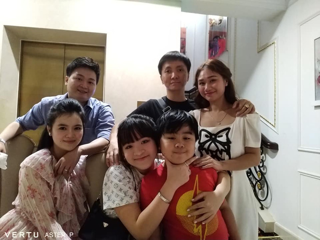 Lộ diện người bí mật” của bà trùm” Đại Nam: Thân thiết đến đâu mà ôm ấp, hôn má?-6