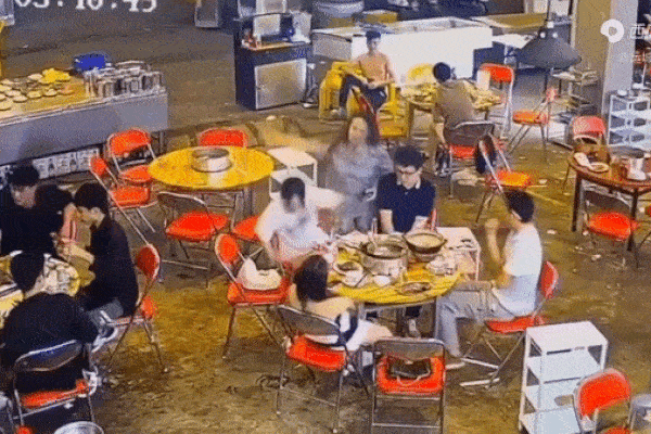 Nhân tình của chồng tấn công vợ, yêu cầu ly hôn và màn đáp trả cao tay của người phụ nữ thông minh khiến ả ta cứng họng!-6