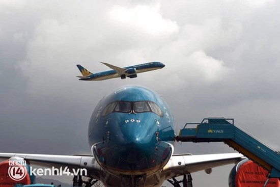 Khách đi máy bay từ TP.HCM ra Hà Nội phải cách ly tập trung 7 ngày tự trả phí