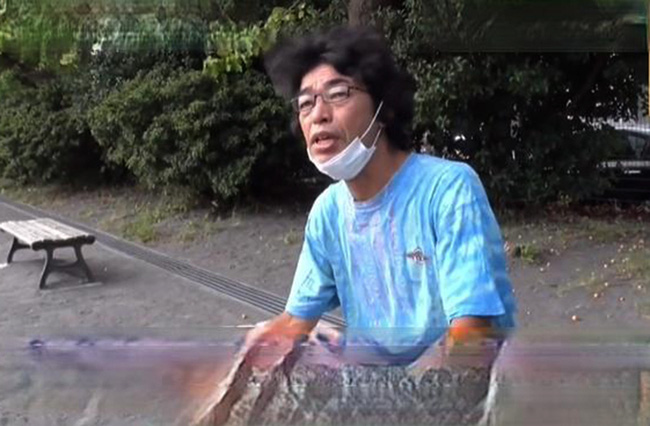 Người đàn ông mặc áo thun hơn 10 năm, mang giày 30 năm không bỏ: Đừng có cười, sổ tiết kiệm của anh ta hơn 20 tỷ đồng đấy!-1