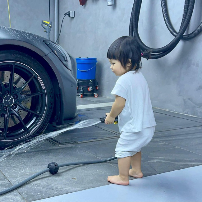 Rich kid Suchin nhà Cường Đô La mới hơn 1 tuổi nhưng đã biết kiếm tiền bằng cách này đây-3