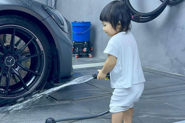 Con gái Cường Đô La gia nhập hội nhóc tỳ thánh biểu cảm của Vbiz khi ngày càng tếu táo thế này-4