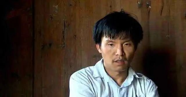 Con trai tiến sĩ quay về nhà ăn bám, bố mẹ ân hận cả đời vì cách giáo dục sai lầm khiến tài năng con bị vùi dập-1