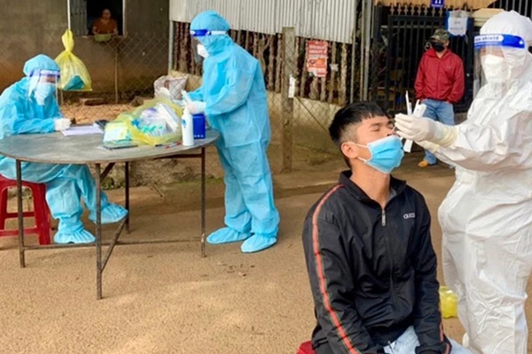 Công bố mới về nguy cơ mắc Covid-19 ở trẻ em-1