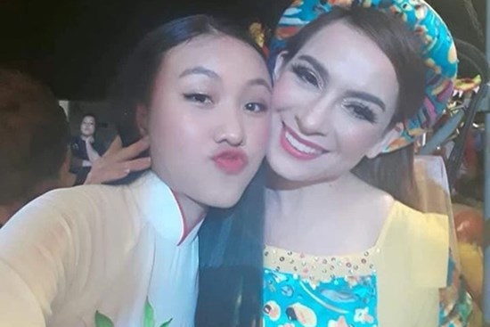 1 trong 23 con nuôi Phi Nhung lên tiếng bảo vệ mẹ giữa ồn ào uỷ quyền đòi cát-xê của Hồ Văn Cường