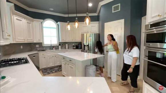 Choáng ngợp với cơ ngơi triệu đô của Hoàng hậu không đầu - NS Phượng Mai tại Mỹ-11