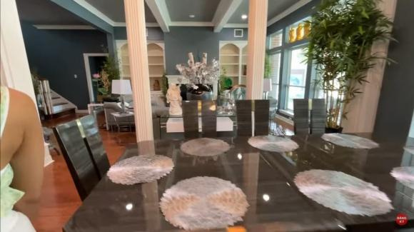 Choáng ngợp với cơ ngơi triệu đô của Hoàng hậu không đầu - NS Phượng Mai tại Mỹ-9