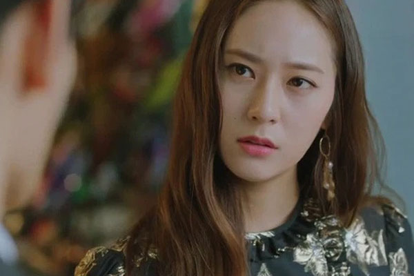 Chồng vay tiền nhà ngoại nhưng không chịu trả, cô vợ cao tay gọi đúng một cuộc điện thoại đã giải quyết được tất cả-1