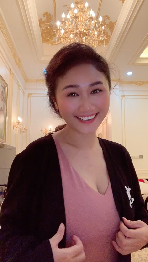 Cận cảnh nhan sắc con dâu thứ nhà bà Phương Hằng, không hề kém cạnh Quế Long nhưng tính cách trái ngược?-1