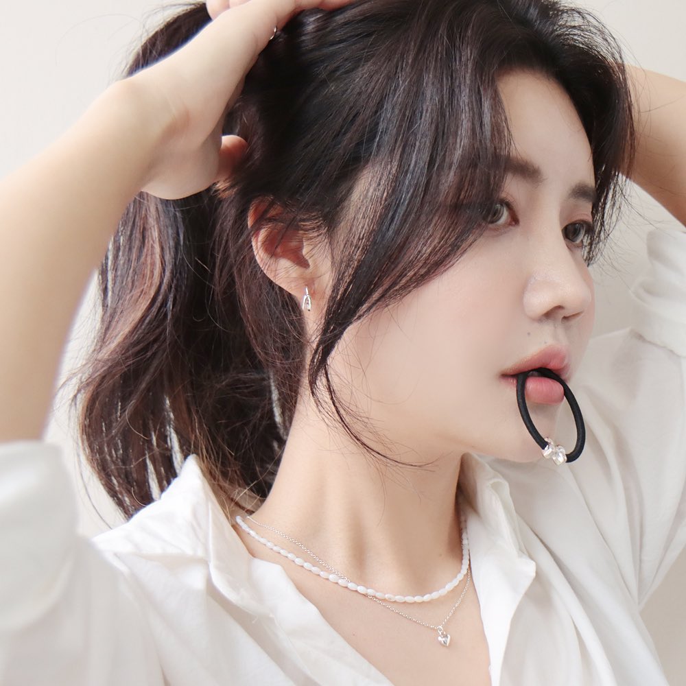 Trời mưa gió, ghim ngay 5 tips skincare thông minh để da căng mọng không nhờn dính-2