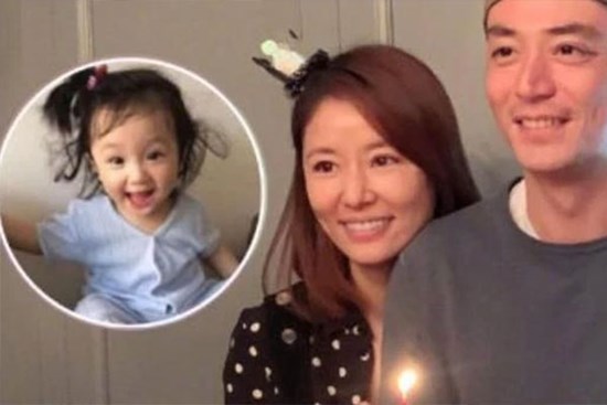 Con gái Lâm Tâm Như đã phản ứng như thế này khi chứng kiến bố mẹ tình tứ