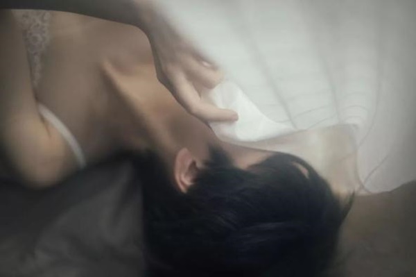 Món đồ 18+ oan nghiệt đúng ngày ra mắt và đêm hoan lạc lộ thói quen kì lạ của cô nàng hoàn hảo: Phụ nữ khôn ngoan khi biết tự bảo vệ mình-3