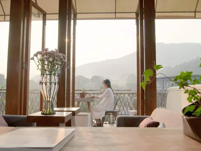 Cặp vợ chồng trẻ tạo không gian nhà vườn xanh mát giữa đồi núi mênh mông-8