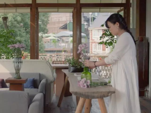 Cặp vợ chồng trẻ tạo không gian nhà vườn xanh mát giữa đồi núi mênh mông-9