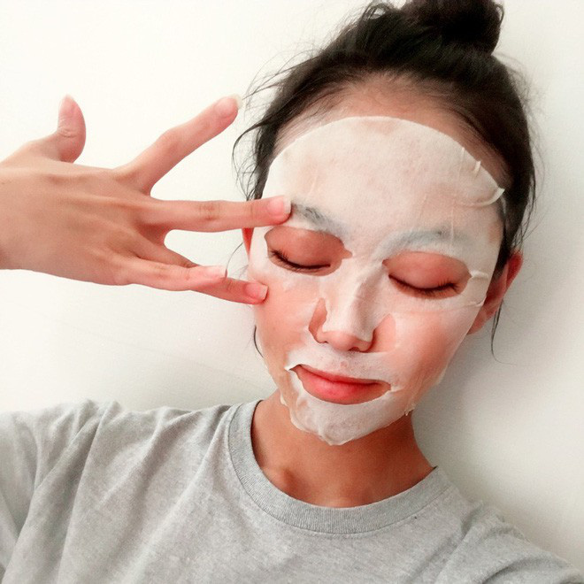 Mặt nạ giấy tiện như thế thì dùng mỗi ngày thay serum được không?-1