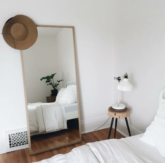 5 vị trí không nên treo gương trong nhà, không những phát tán tài lộc mà còn khiến gia chủ cảm thấy bất an-5