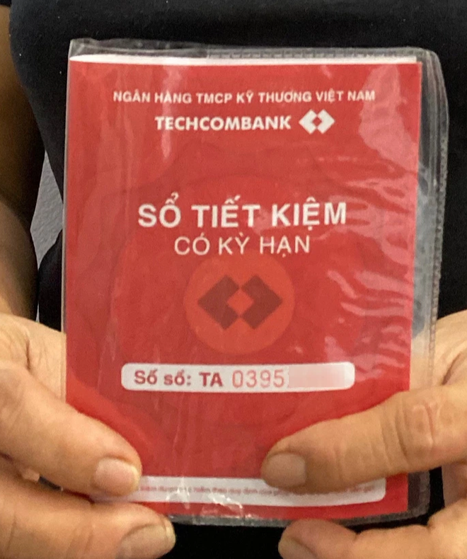 Xôn xao sổ tiết kiệm mẹ Hồ Văn Cường cầm là mẫu mới nhất, không phải sổ cũ lập từ đầu như lời quản lý NS Phi Nhung nói-6