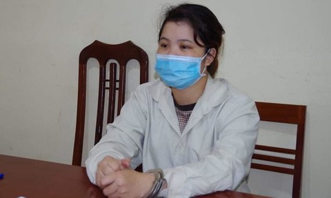 Nữ quái giả giọng đàn ông để lừa tình người phụ nữ, chiếm đoạt 4 tỷ đồng-1