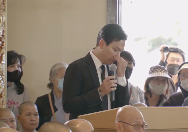 Tang lễ cố ca sĩ Phi Nhung ở Mỹ: Việt Hương khóc nức nở trong vòng tay Wendy Phạm, tiết lộ di nguyện cuối cùng của cố nghệ sĩ-65