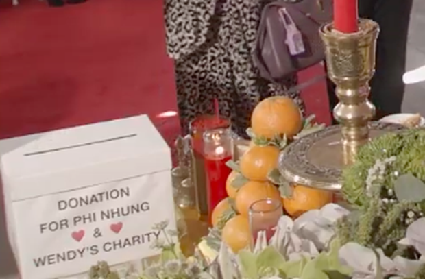 Tang lễ cố ca sĩ Phi Nhung ở Mỹ: Việt Hương khóc nức nở trong vòng tay Wendy Phạm, tiết lộ di nguyện cuối cùng của cố nghệ sĩ-48