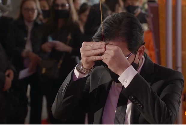 Tang lễ cố ca sĩ Phi Nhung ở Mỹ: Việt Hương khóc nức nở trong vòng tay Wendy Phạm, tiết lộ di nguyện cuối cùng của cố nghệ sĩ-34