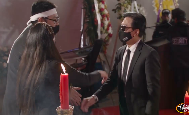 Tang lễ cố ca sĩ Phi Nhung ở Mỹ: Việt Hương khóc nức nở trong vòng tay Wendy Phạm, tiết lộ di nguyện cuối cùng của cố nghệ sĩ-36