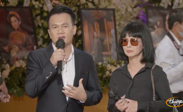 Tang lễ cố ca sĩ Phi Nhung ở Mỹ: Việt Hương khóc nức nở trong vòng tay Wendy Phạm, tiết lộ di nguyện cuối cùng của cố nghệ sĩ-32