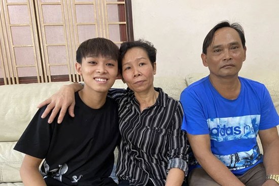 Rầm rộ cuộc gọi 10 phút từ người thân cận Hồ Văn Cường, tiết lộ lý do chưa dọn đi và số tiền nhận được