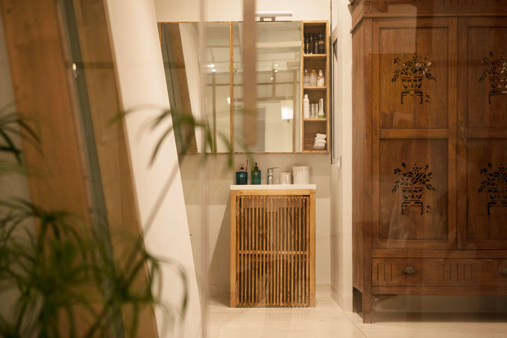 Căn hộ Quận 2 Sài Gòn làm vách nghiêng độc đáo giữa nhà, dù ở tầng 14 nhưng rộng thoáng không kém nhà mặt đất-8