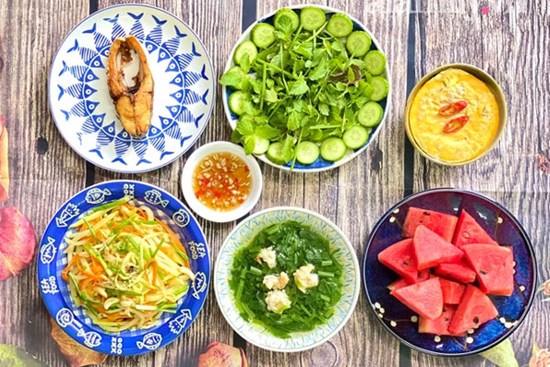 Mâm cơm 5 món nấu nhanh đơn giản, chưa tới 100k mà món nào cũng ngon