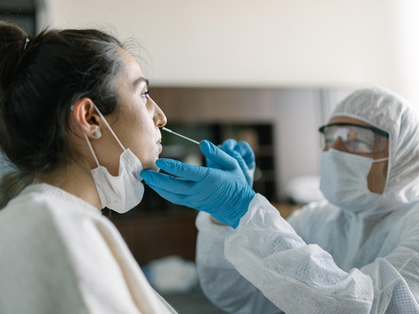 Phát hiện mới về những người có nguy cơ mắc Covid-19 sau tiêm vaccine-2