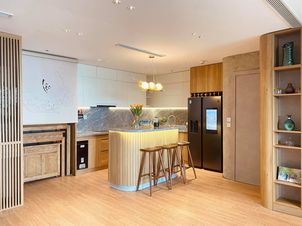 Dân mạng khen hết lời căn bếp có hệ thống tủ giấu sạch đồ đạc: Gọn gàng, thoáng mát và lúc nào cũng sạch đẹp như mới-1