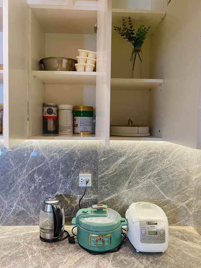 Dân mạng khen hết lời căn bếp có hệ thống tủ giấu sạch đồ đạc: Gọn gàng, thoáng mát và lúc nào cũng sạch đẹp như mới-7