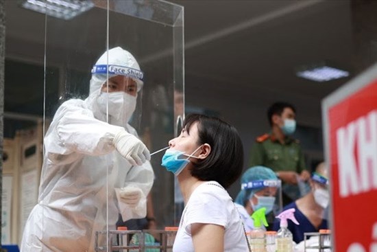 Ngày 13/10, Hà Nội thêm 12 ca mắc Covid-19 mới, 11 ca liên quan đến BV Việt Đức