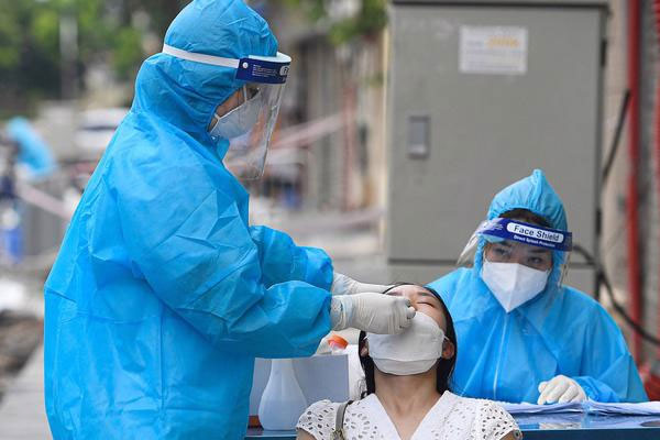 Điều trị cho trẻ sơ sinh mắc Covid-19 cần lưu ý gì?-1