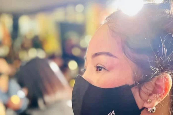 Con gái ruột Phi Nhung nói lời cảm tạ, rất xúc động vì 1 điều sau tang lễ của mẹ-11