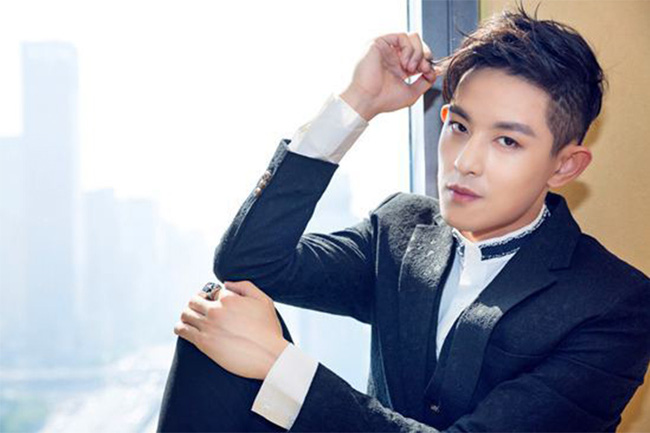 Nam diễn viên Đài Loan tiết lộ con trai bị bệnh về da, ga giường thường xuyên dính máu, hóa ra là căn bệnh đang hành hạ 5% dân số thế giới mỗi ngày-1